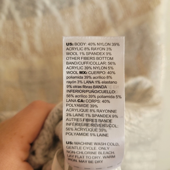 WHBM White House Black Market Knit Sweater Pullover Off White Fuzzy XS - Picture 10 of 11